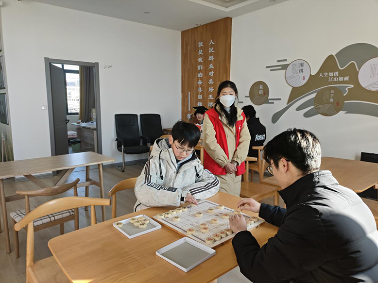 以棋會(huì)友，共筑青春智慧舞臺(tái)