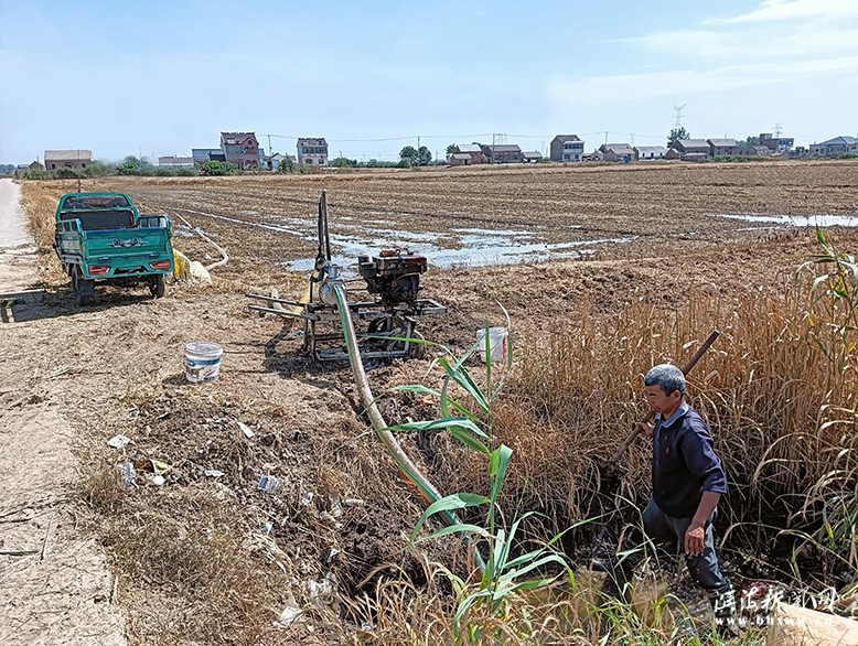 陳濤鎮(zhèn)長吉村解決地勢(shì)高田塊夏種用水問題